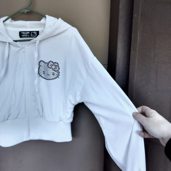 Forever 21 X Hello Kitty White Velour Cropped Hoodie with Rhinestones Rare - Picture 10 of 11